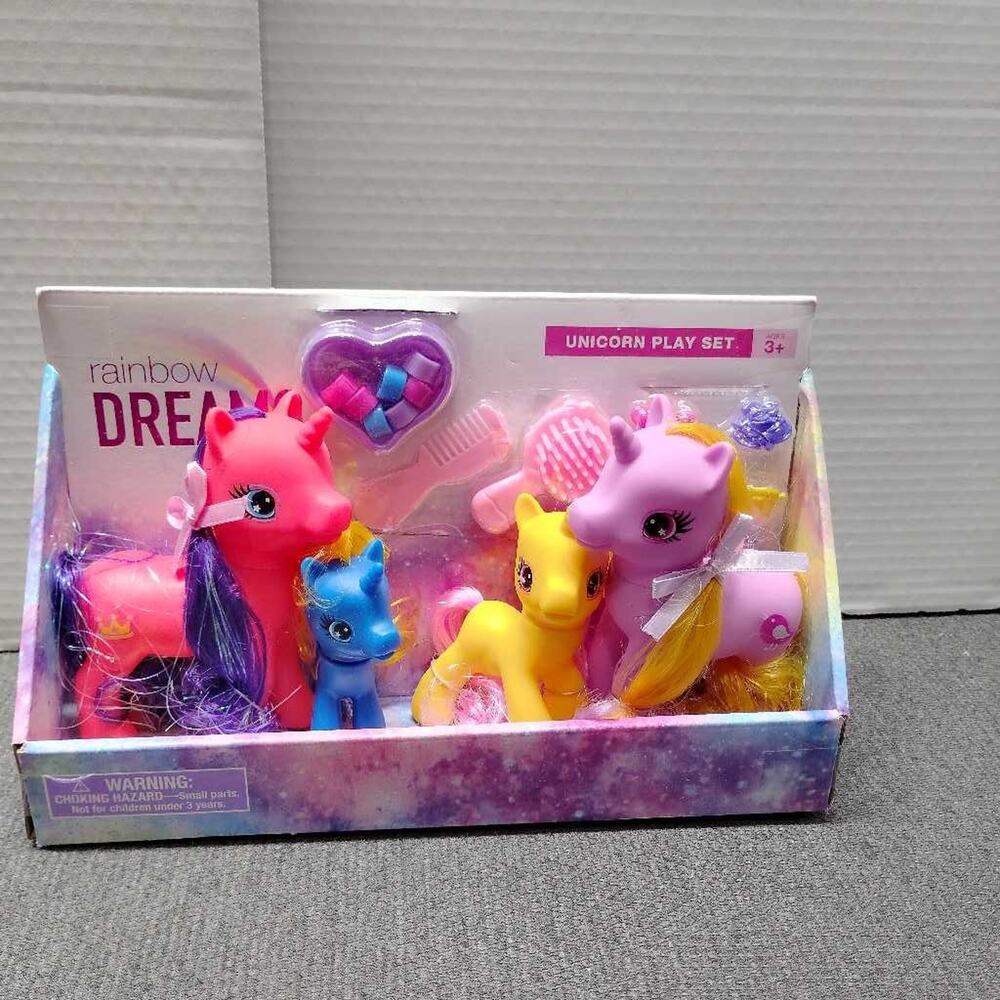 Rainbow Dreams Unicorn Play Set 5 Pc Fantasy Toy Figures New
